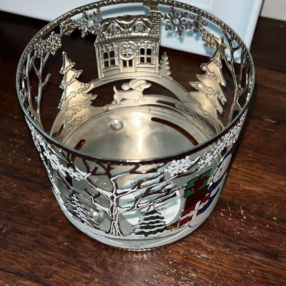 White barn spiced apple toddy candle with Limited Edition Christmas holder - Picture 7 of 7